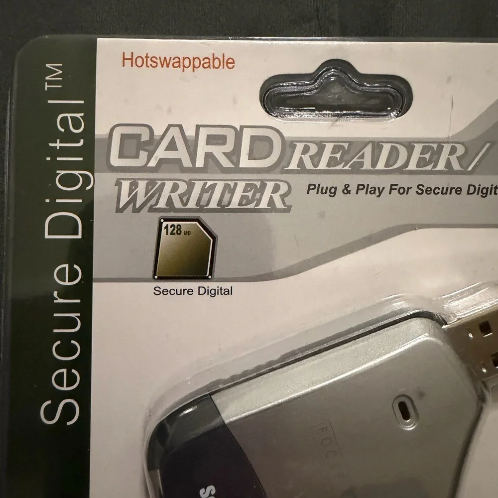 Silver USB Card Reader/Writer